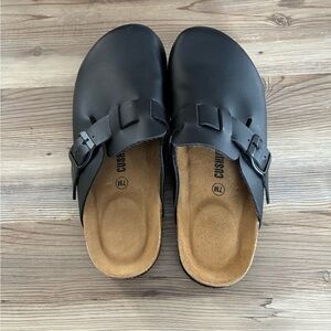 Black CUSHIONAIRE Women's Clogs